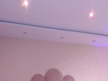 Watch sofiagomez_1 performing live on BoomCams free cam network