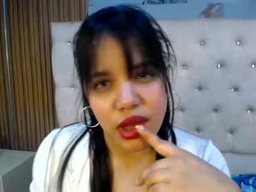Watch soficutesmilefon performing live on BoomCams free cam network