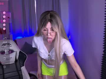 Watch sofiisun performing live on BoomCams free cam network
