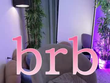 Watch softdeutch performing live on BoomCams free cam network