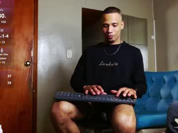 Watch sonicj25_ performing live on BoomCams free cam network