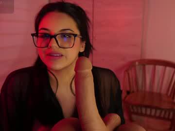 Watch sophia_wilsonn_ performing live on BoomCams free cam network