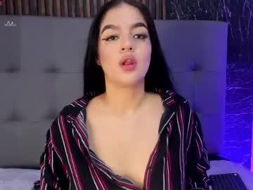 Watch sophiaa_taylor_ performing live on BoomCams free cam network
