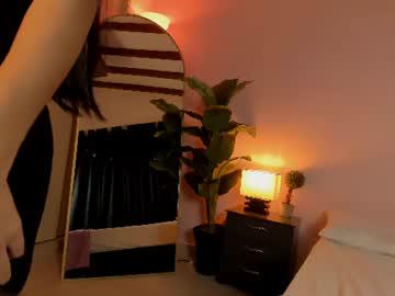 Watch sophiberry performing live on BoomCams free cam network