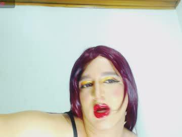 Watch sophiehillsxo performing live on BoomCams free cam network