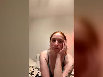 Watch sophieqg performing live on BoomCams free cam network