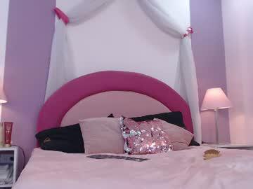 Watch soy_yohana24 performing live on BoomCams free cam network