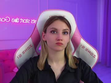 Watch stacyevancesss performing live on BoomCams free cam network