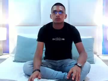 Watch stefanobelami performing live on BoomCams free cam network