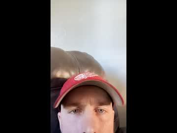 Watch str33twyz3 performing live on BoomCams free cam network