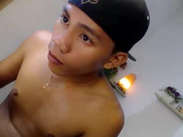 Watch straight_moreno69 performing live on BoomCams free cam network