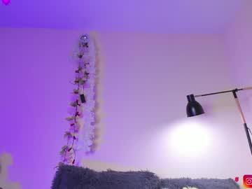 Watch suzumi_ performing live on BoomCams free cam network