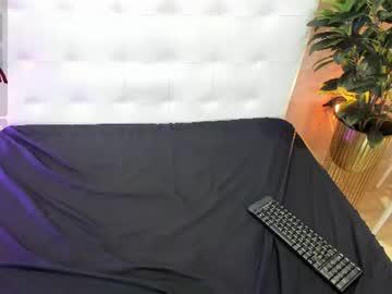 Watch sweetalicexxx performing live on BoomCams free cam network