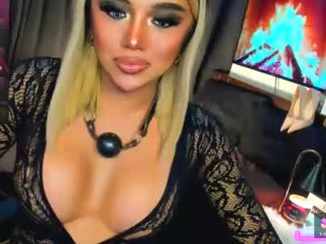 Watch sweetbella69xoxo performing live on BoomCams free cam network