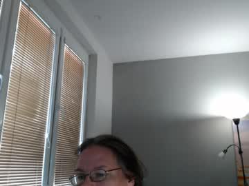 Watch sweetboobs85h performing live on BoomCams free cam network