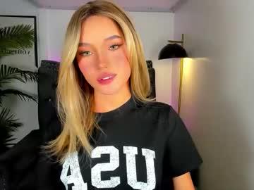 Watch sweetcandylove1 performing live on BoomCams free cam network