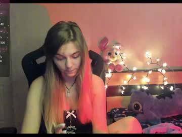 Watch sweetfoyou performing live on BoomCams free cam network