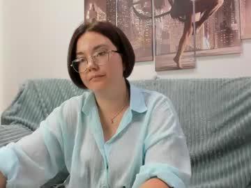 Watch sweetie_rozzy performing live on BoomCams free cam network