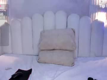 Watch sweetlily7 performing live on BoomCams free cam network