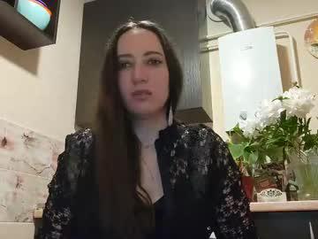 Watch sweetrose_9009 performing live on BoomCams free cam network