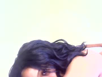 Watch sweetveee performing live on BoomCams free cam network