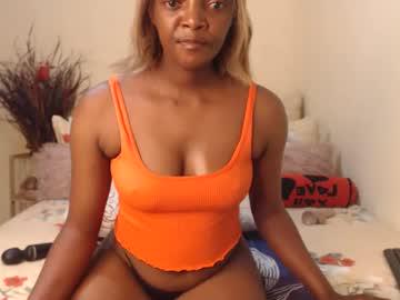 Watch taciababe performing live on BoomCams free cam network