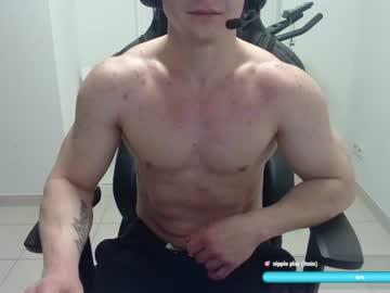 Watch theguyfrombehind performing live on BoomCams free cam network