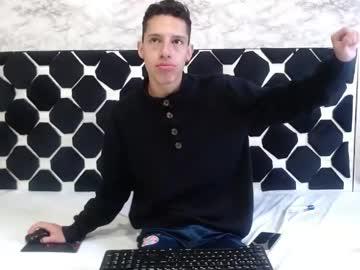 Watch thiagos19 performing live on BoomCams free cam network