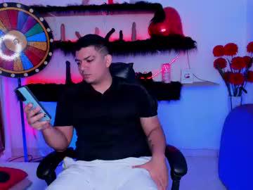 Watch thomas_top21 performing live on BoomCams free cam network