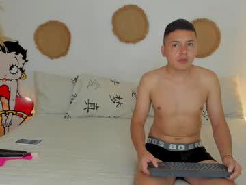 Watch tifanyrossii performing live on BoomCams free cam network
