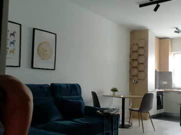 Watch tiny_blush performing live on BoomCams free cam network