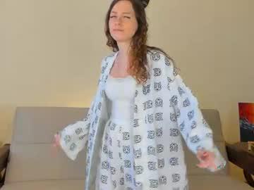 Watch toasterwife performing live on BoomCams free cam network