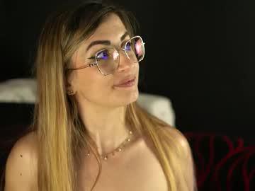 Watch tracyix performing live on BoomCams free cam network