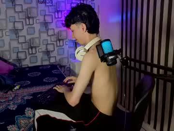 Watch twink_sebas7 performing live on BoomCams free cam network