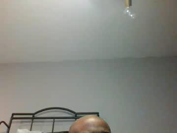 Watch txmrman performing live on BoomCams free cam network