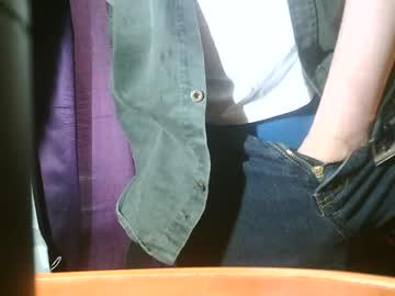 Watch u02g2 performing live on BoomCams free cam network