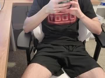 Watch ufjsvskcn performing live on BoomCams free cam network