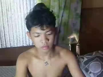 Watch ur_maco performing live on BoomCams free cam network