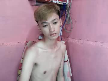 Watch urasian_ladyboyxxx performing live on BoomCams free cam network