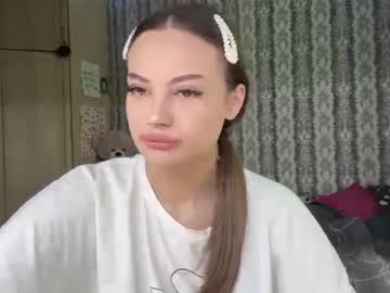Watch ushaspeziale performing live on BoomCams free cam network