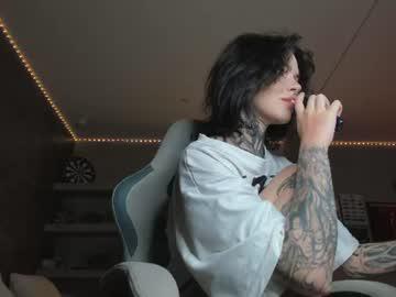 Watch uwu_eva performing live on BoomCams free cam network