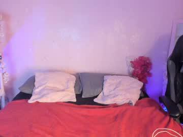 Watch valk_diaz performing live on BoomCams free cam network