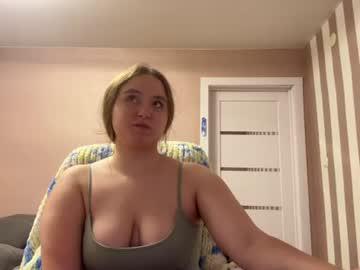 Watch valvet_sky performing live on BoomCams free cam network