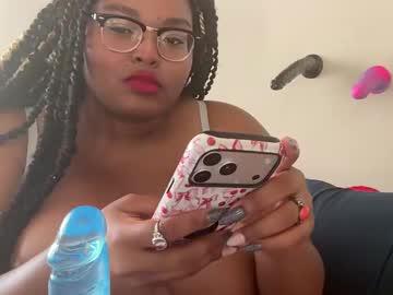 Watch vanessaskyies performing live on BoomCams free cam network