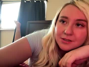 Watch vanillapuddingpie performing live on BoomCams free cam network