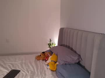 Watch vanlet performing live on BoomCams free cam network