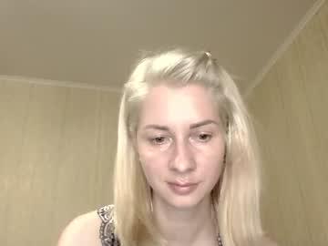 Watch velvet_pearl performing live on BoomCams free cam network