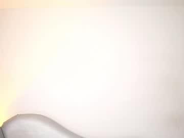 Watch velvet_raze performing live on BoomCams free cam network