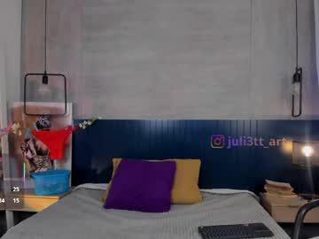 Watch velvettease_ performing live on BoomCams free cam network