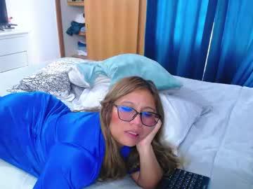 Watch venushot1xx performing live on BoomCams free cam network